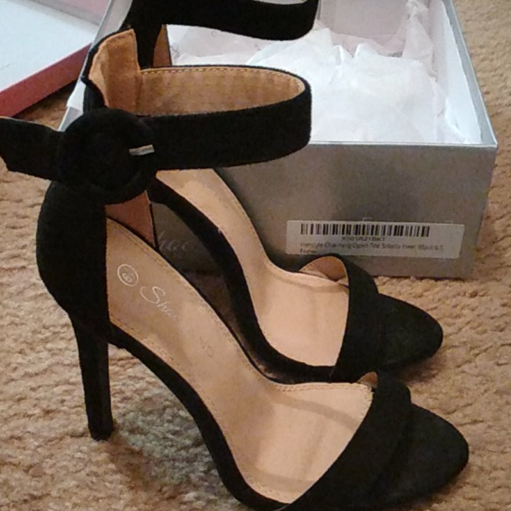 Shoe